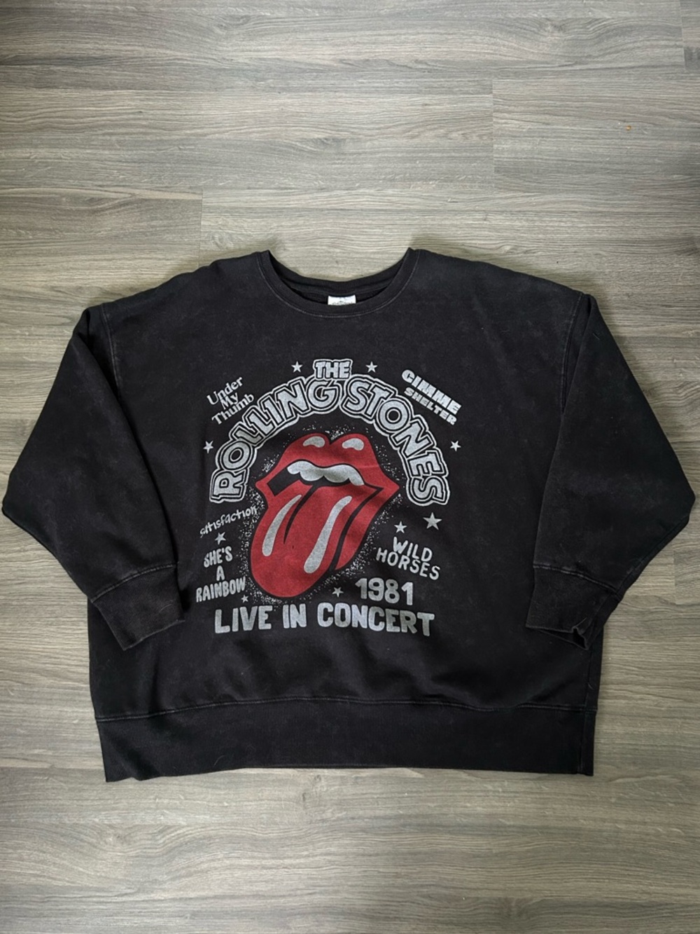 Rolling Stones 1981 Live In Concert Washed Black Graphic Crewneck Sweatshirt